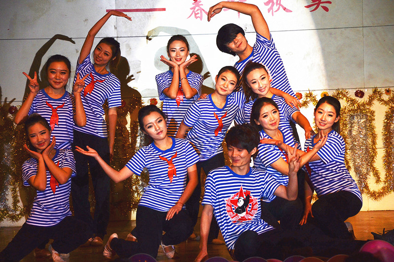 1舞蹈《毕业照》_副本